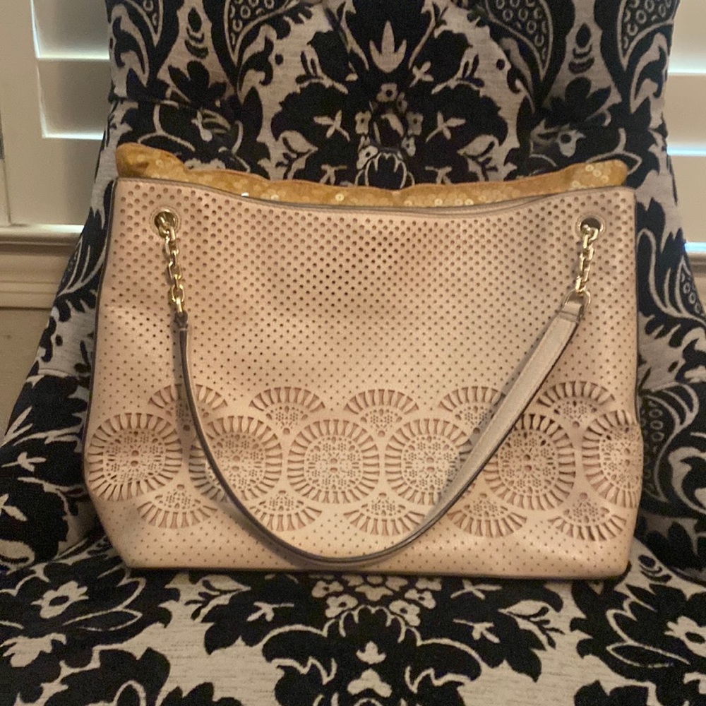 Peach color leather Tory Burch tote bag